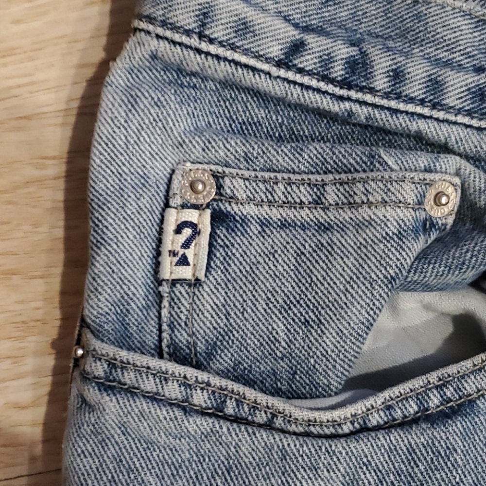 GUESS JEANS 👖❤️ - Picture 4 of 13